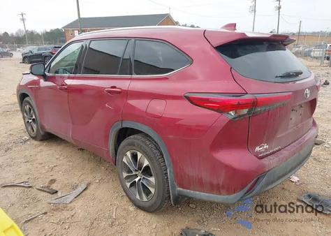 2020 Toyota Highlander Xle z USA, uszkodzony, nr VIN 5TDGZRBHXLS006059